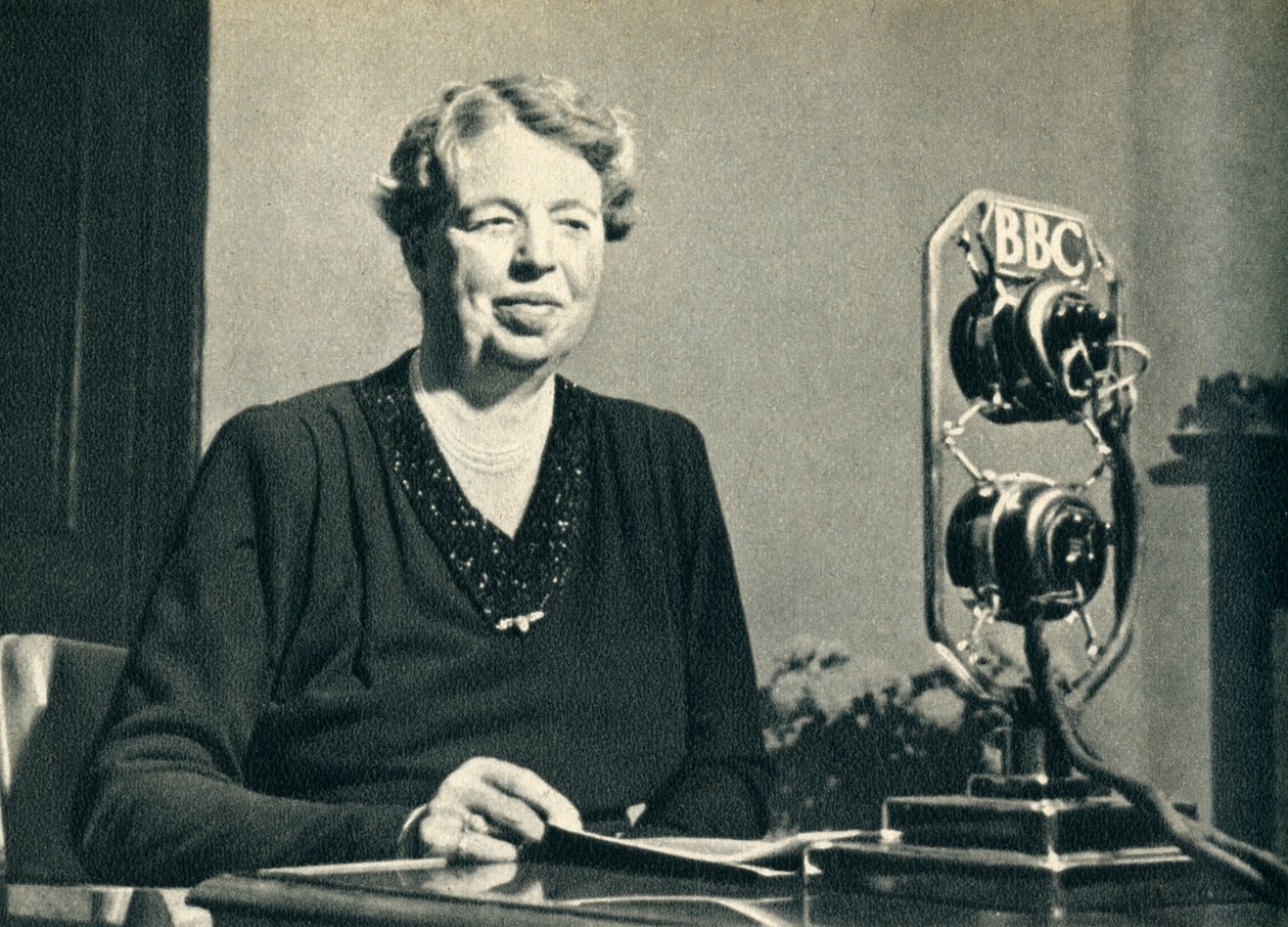 Pani Roosevelt przyjechała zobaczyć na własne oczy kobiety z Wielkiej Brytanii w czasie wojny w 1942 roku. autorstwa Unbekannt