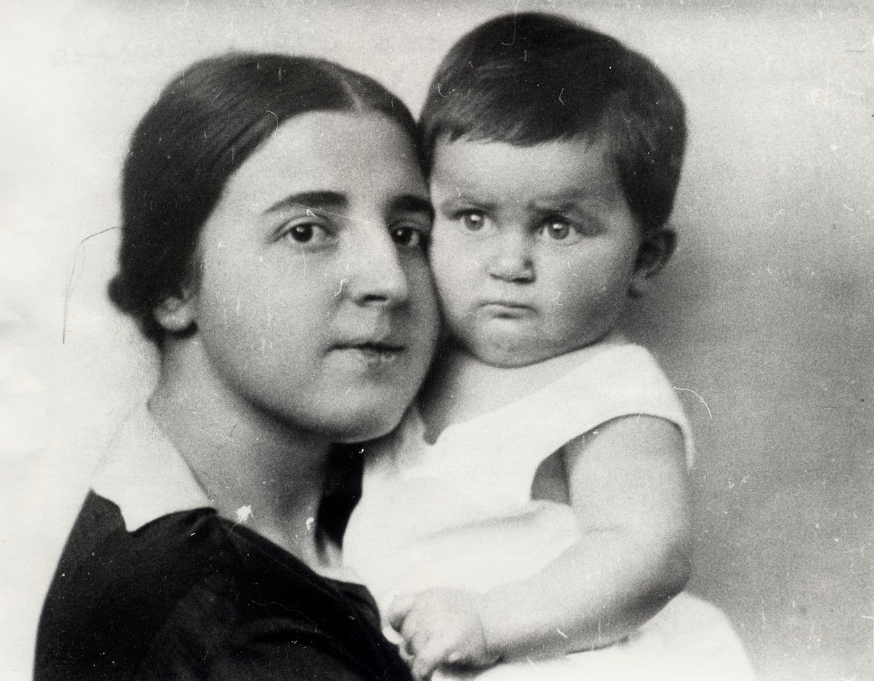 Nadieżda Alliłujewa, druga żona Józefa Stalina, i ich córka Swietłana Alliłujewa, 1927 autorstwa Unbekannt