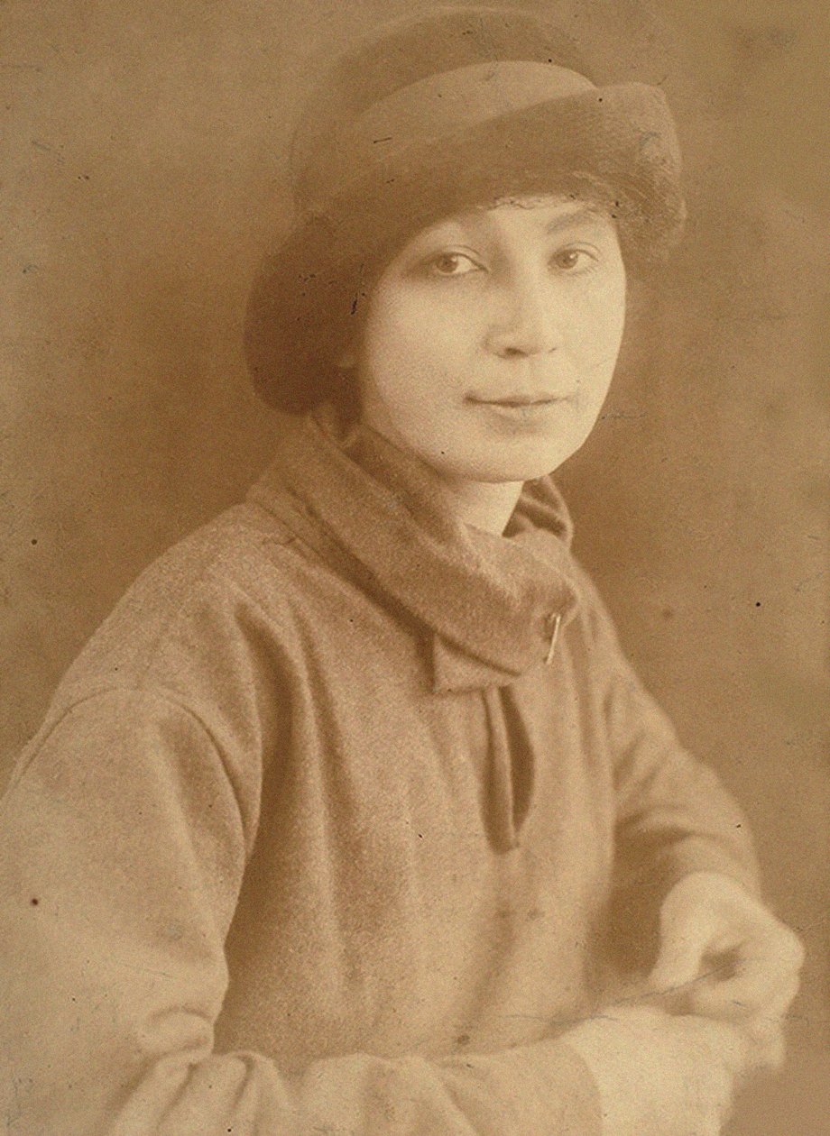 Natalia Siergiejewna Gonczarowa 1881-1962 w Paryżu, 1917. autorstwa Unbekannt