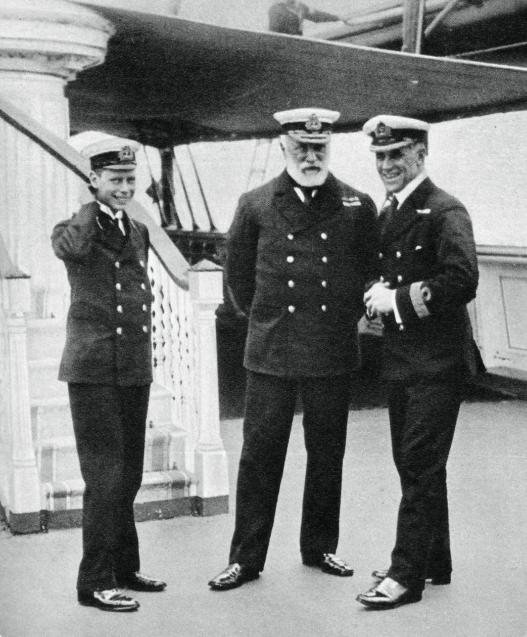 Kadet marynarki wojennej Prince Albert z admirałem Sir Lewisem Beaumontem, 1912 autorstwa Unbekannt