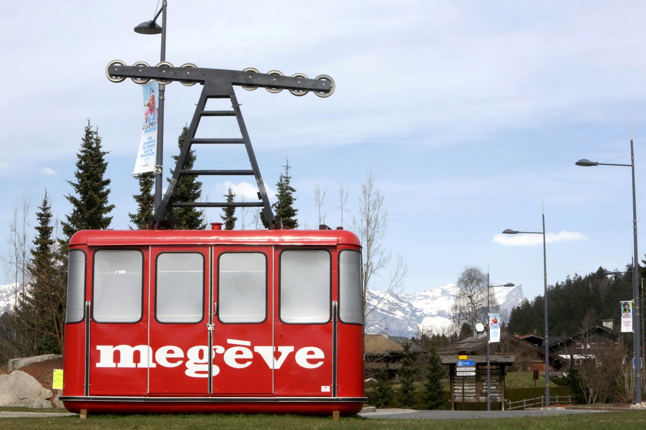 Stara kolejka linowa Rochebrune na rondzie, Megeve, Francja autorstwa Unbekannt