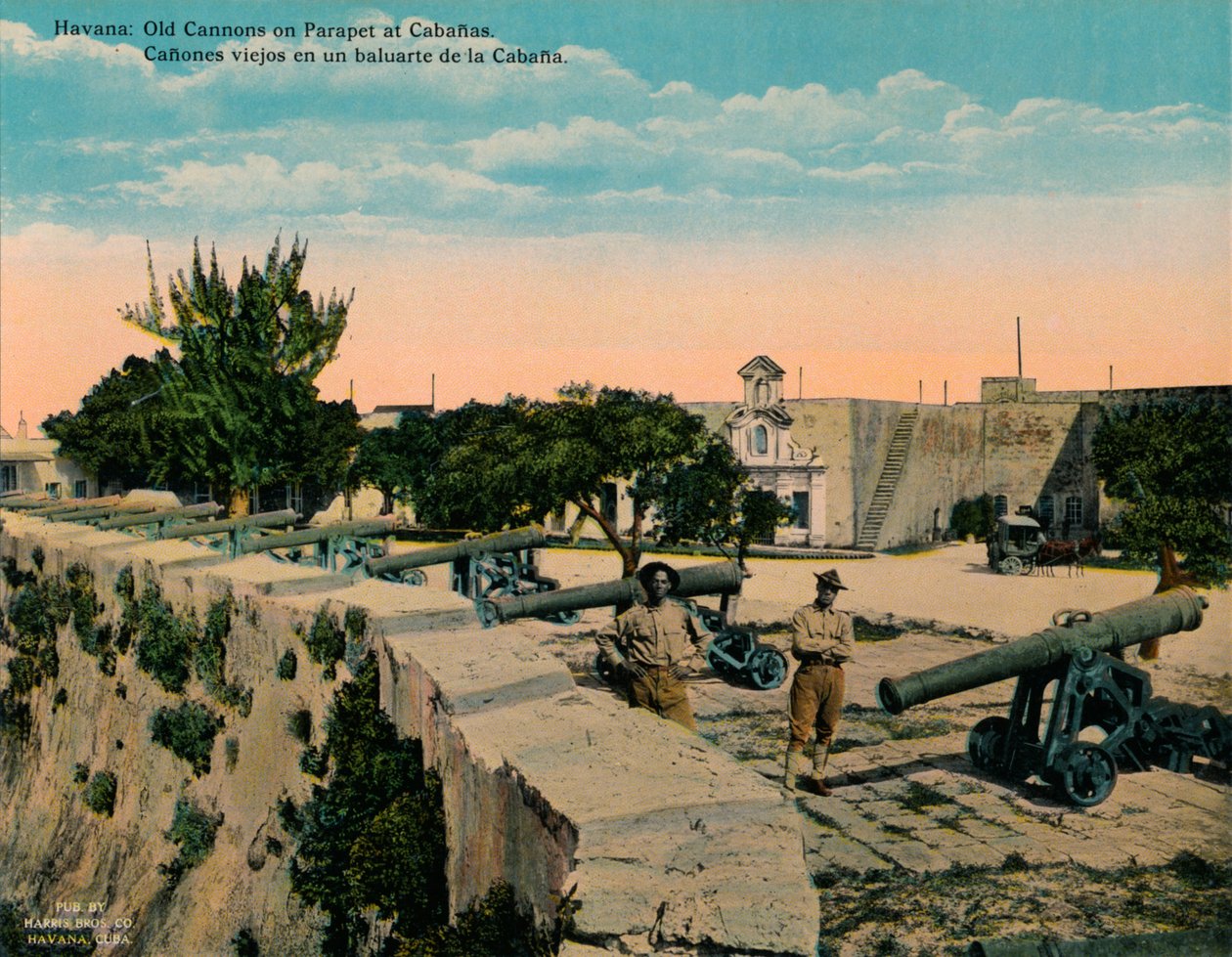 Stare armaty na parapecie w twierdzy La Cabana, Hawana, Kuba, ok. 1920 r. autorstwa Unbekannt