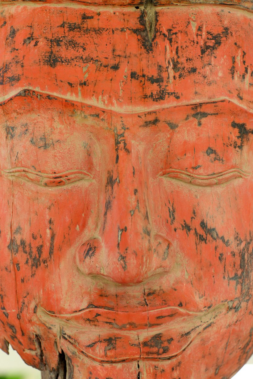 Stary drewniany Budda. Ofiary w świątyni Wat Phnom. Siem Reap Kambodża autorstwa Unbekannt