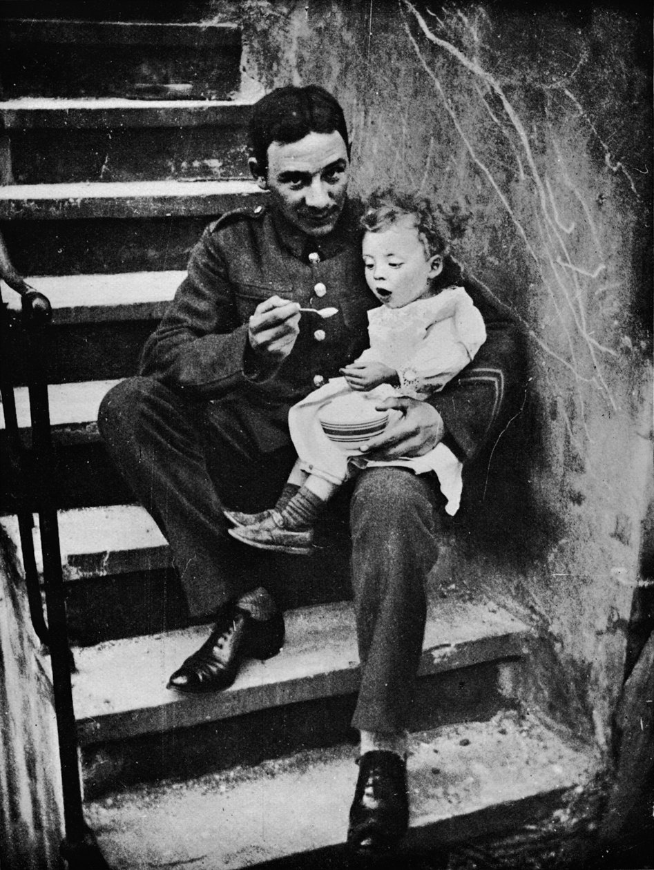 Jeden z Nowej Armii przydający się w swoim kęsie, 1915 autorstwa Unbekannt