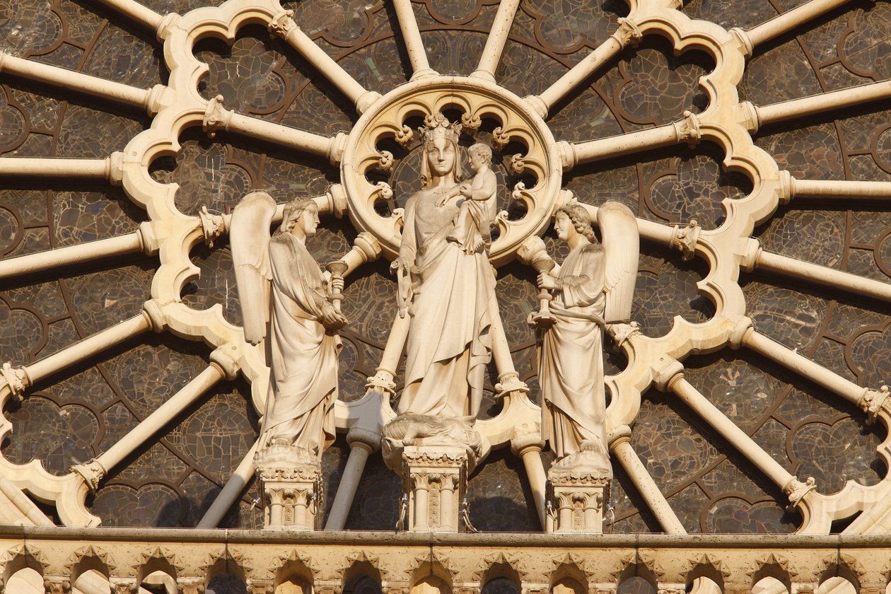Zachodnie skrzydło paryskiej katedry Notre Dame: Dziewica z Dzieciątkiem i aniołami, Paryż, Francja autorstwa Unbekannt