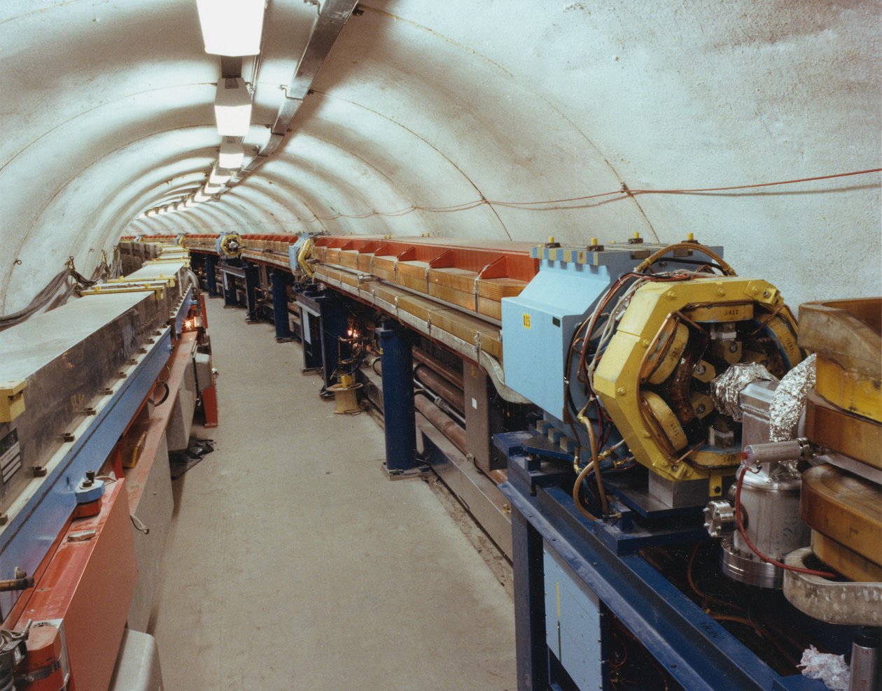 Tunel akceleratora cząstek, Cern, Genewa, XX wiek autorstwa Unbekannt