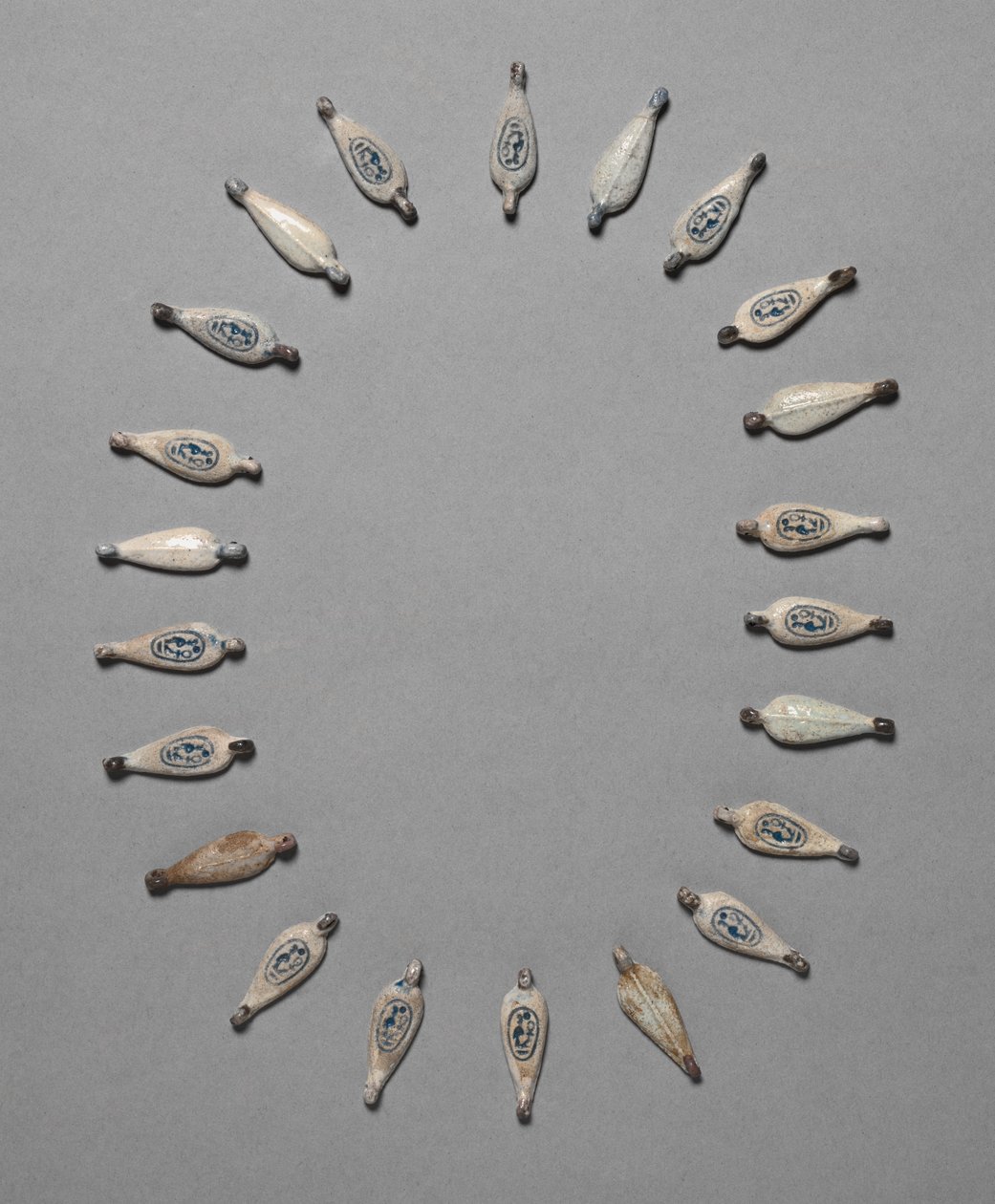 Koraliki w kształcie płatków, c. 1391-1353 pne. autorstwa Unbekannt