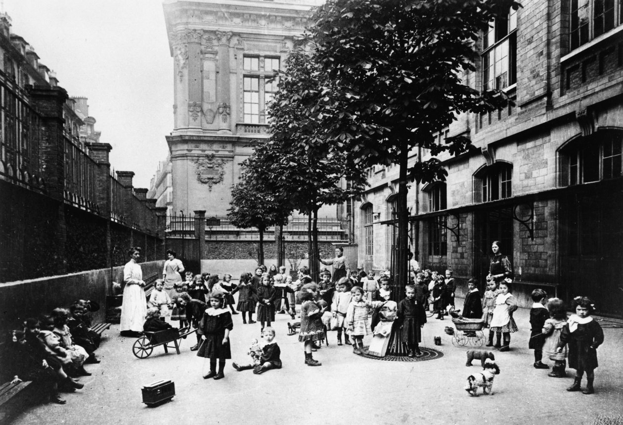 Fotografia dzieci w szkole podczas Komuny Paryskiej, 1871 r. autorstwa Unbekannt