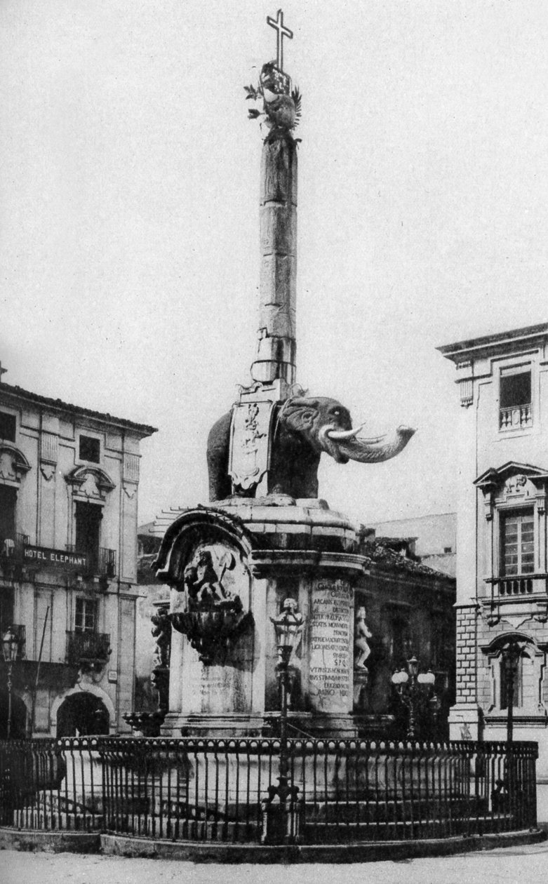 Plac Katedralny Piazza del Duomo, Katania, Sycylia, Włochy, c1923 autorstwa Unbekannt