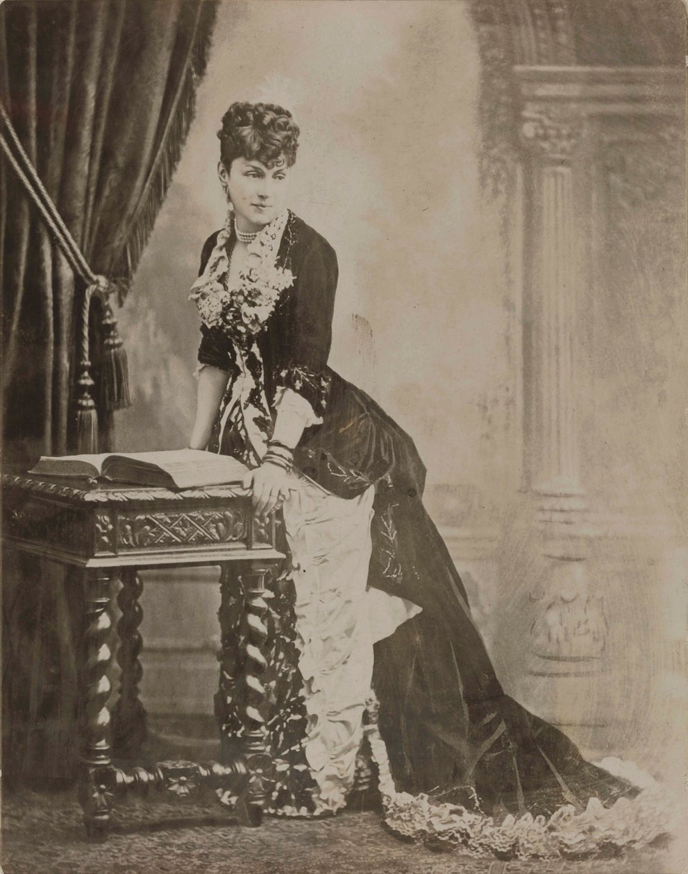 Portret markizy Marie Arconati Visconti, z domu Peyrat 1840-1923, 1870. autorstwa Unbekannt