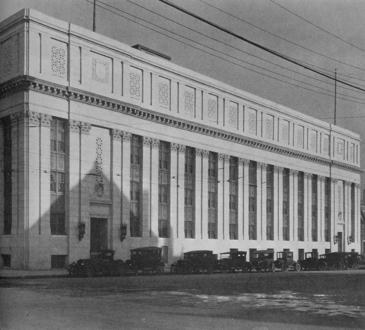Główna fasada Świątyni Masońskiej, Birmingham, Alabama, 1924 autorstwa Unbekannt