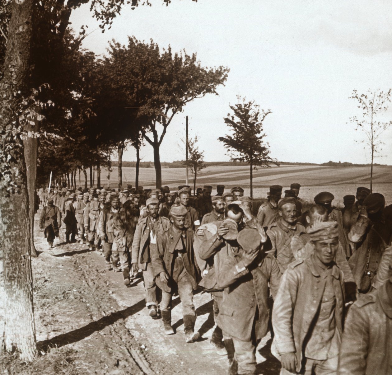 Więźniowie, Route de lEpine, Francja, c1914-c1918 autorstwa Unbekannt