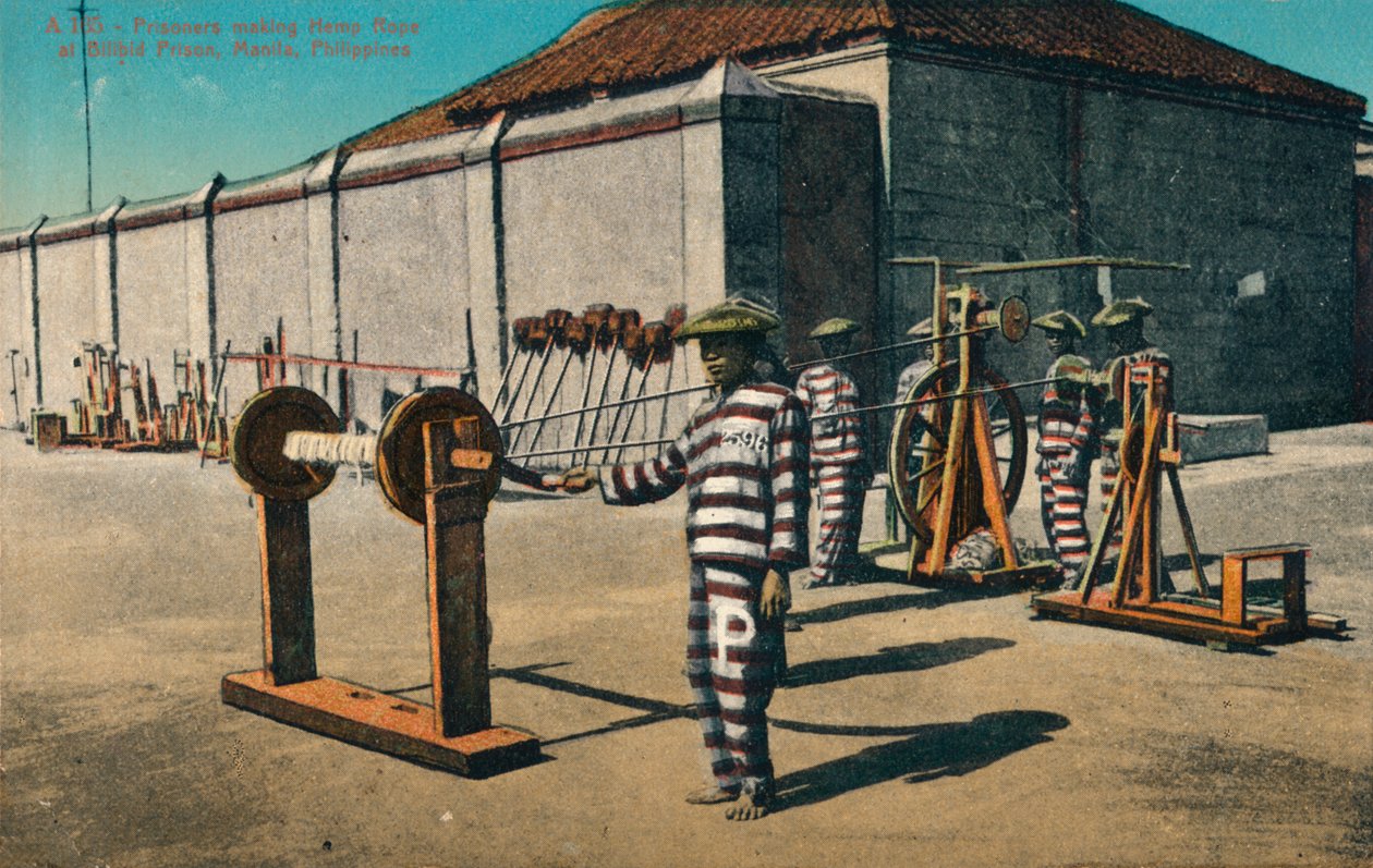 Więźniowie wykonujący liny konopne w więzieniu Bilibid, Manila, Filipiny, ok. 1900 autorstwa Unbekannt