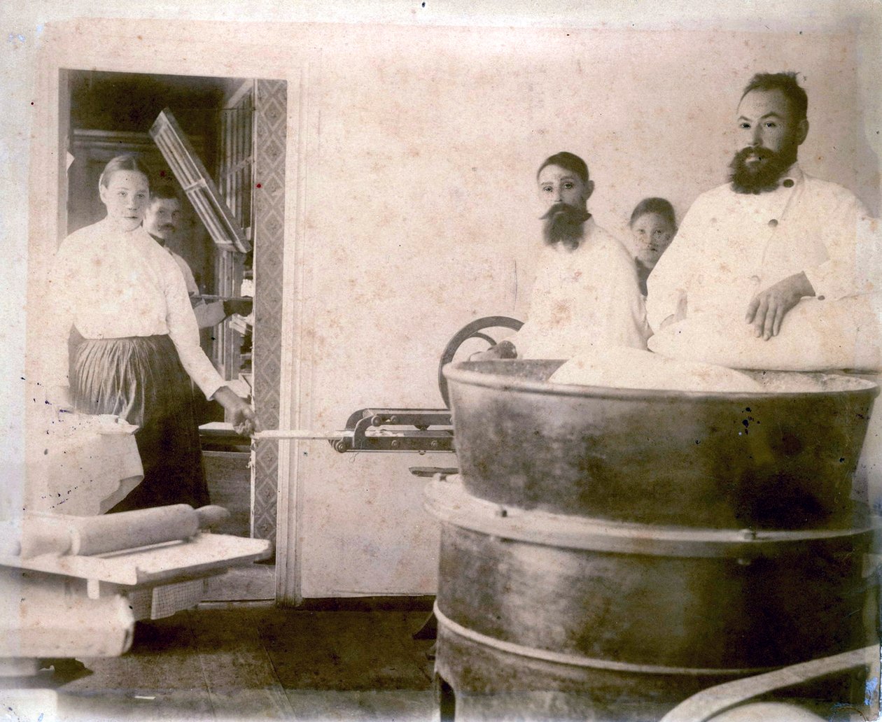 Produkcja ciasta na wodę mineralną, Yessentuki, Rosja, 1900. autorstwa Unbekannt