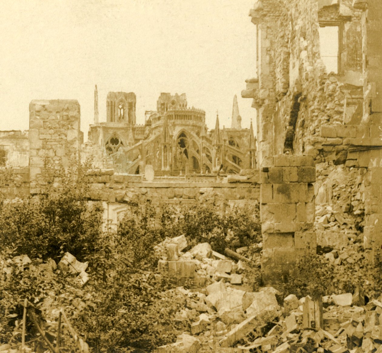 Katedra w Reims, Reims, północna Francja, c1914-c1918 autorstwa Unbekannt