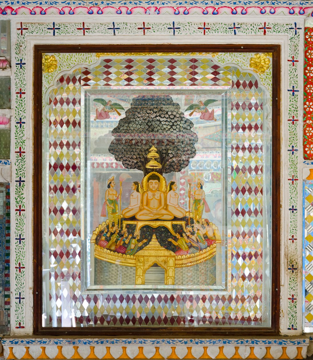 Bogato zdobione dzieła sztuki religijnej w pokoju w XIX-wiecznej rezydencji Patwon ki Haveli, Jaisalmer, Radżastan, Indie (zdjęcie) autorstwa Unbekannt