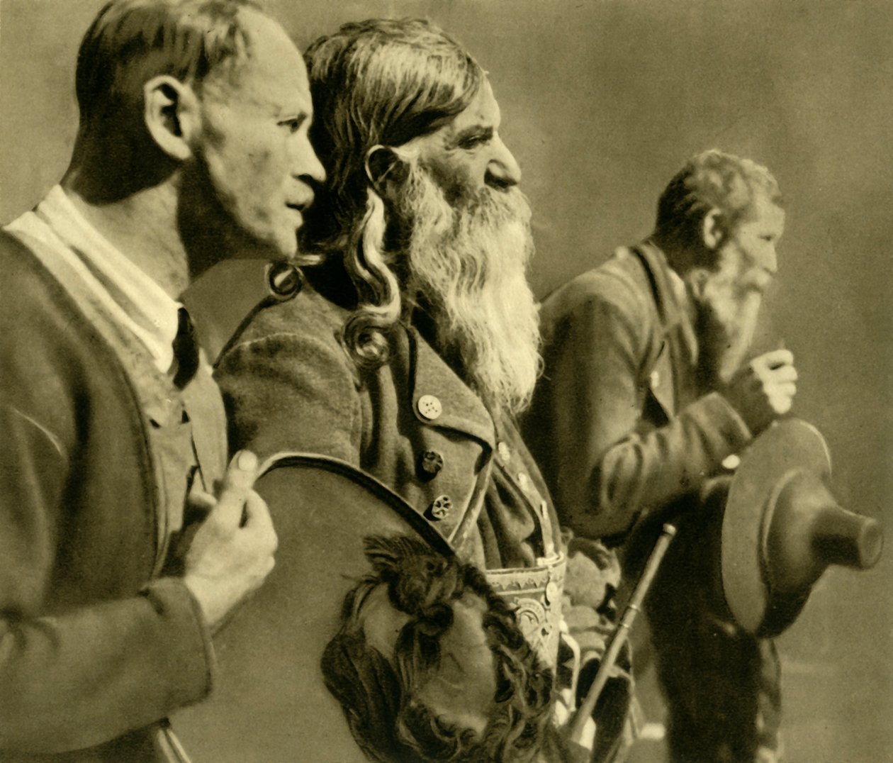 Modlący się strzelcy, Tyrol, Austria, ok. 1935. autorstwa Unbekannt
