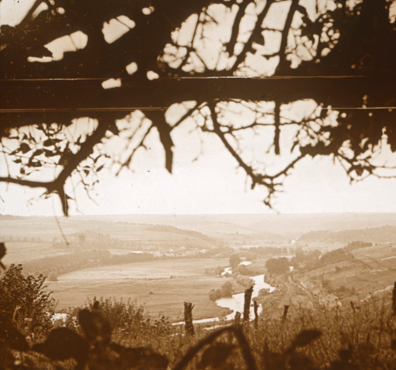 Moza widziana z okopów, Verdun, północna Francja, c1914-c1918 autorstwa Unbekannt
