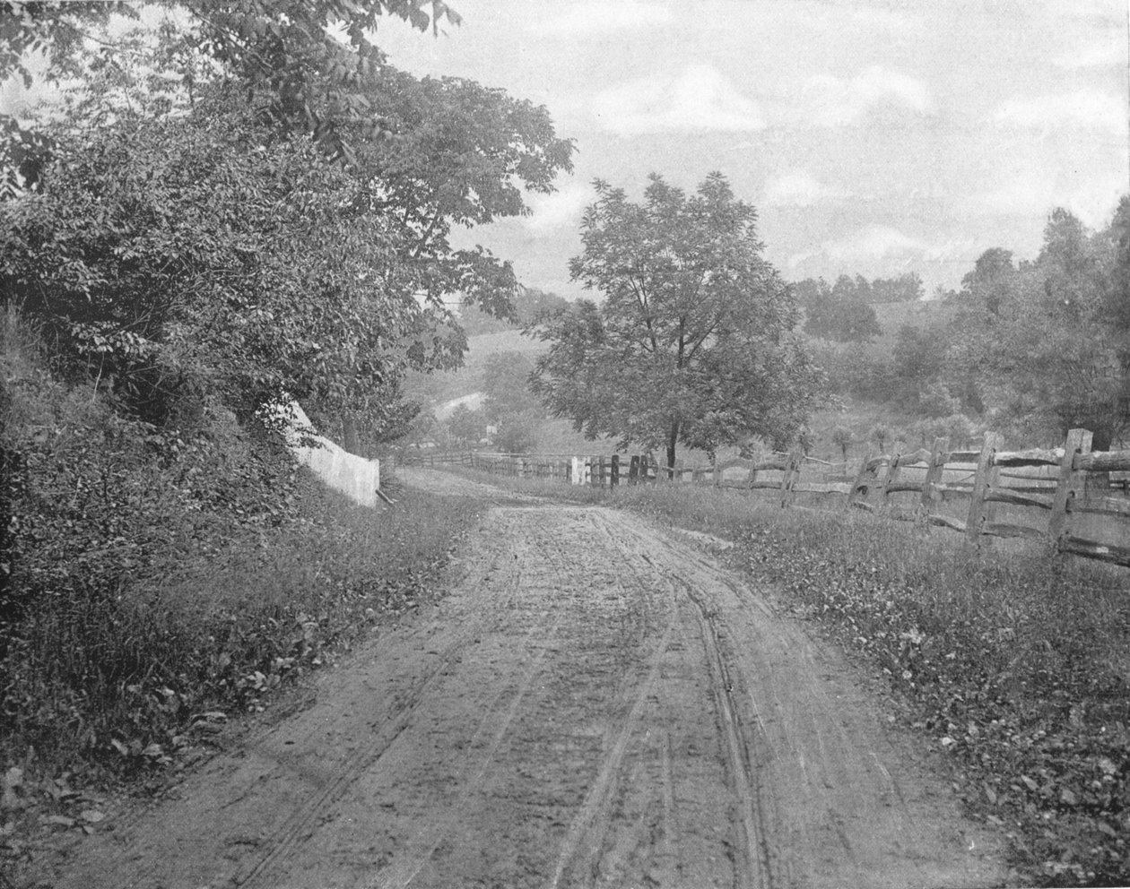 Road Alongside the Brandywine, Pensylwania, USA, ok. 1900. autorstwa Unbekannt