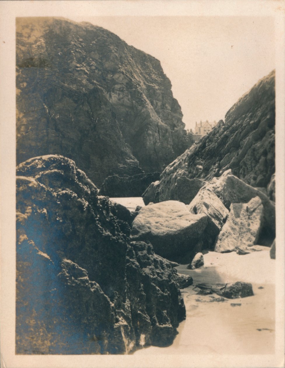 Skały w Newquay, 1927 autorstwa Unbekannt