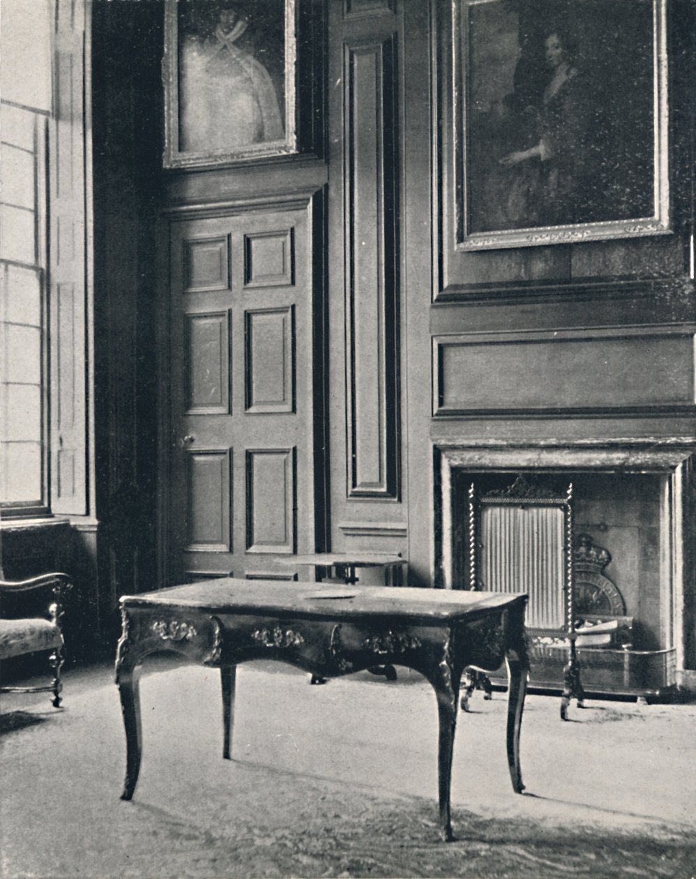 Pokój w Boughton House, z kominem z początku XVIII wieku, 1927 autorstwa Unbekannt