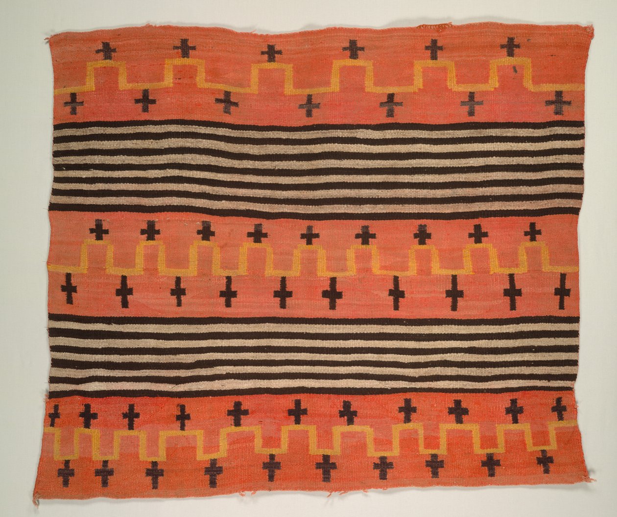 Rug Womans nosząca koc, ok. 1930 r. 1895-1905. autorstwa Unbekannt