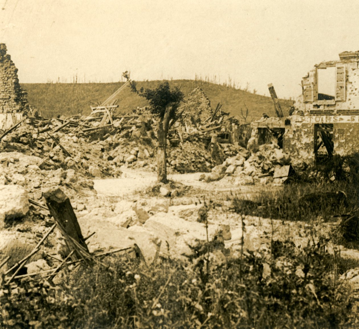 Zrujnowane budynki, Chavignon, północna Francja, c1914-c1918 autorstwa Unbekannt