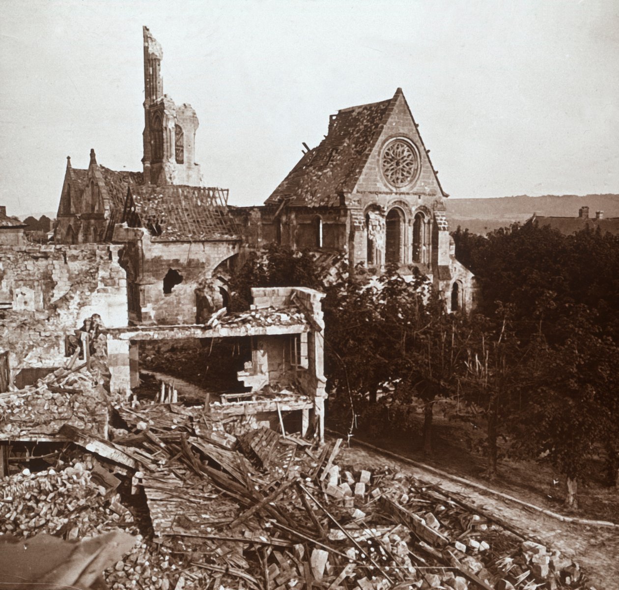 Zrujnowany kościół, Vauxaillon, północna Francja, c1914-c1918 autorstwa Unbekannt