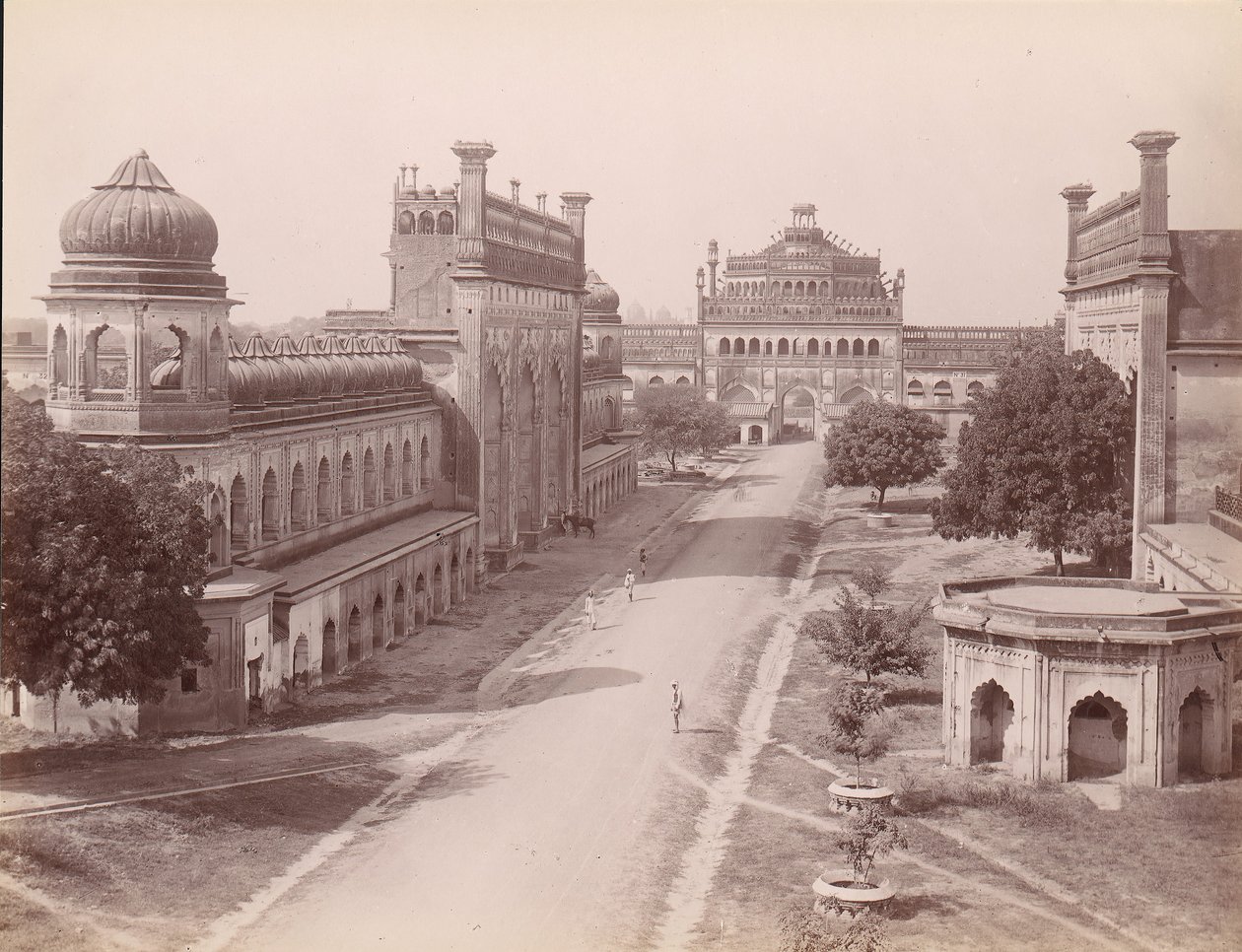 Rumi Darwaza i brama Bara Imambara odeszli z „jawab” Facsimile Gateway..., lata 1860-70. autorstwa Unbekannt
