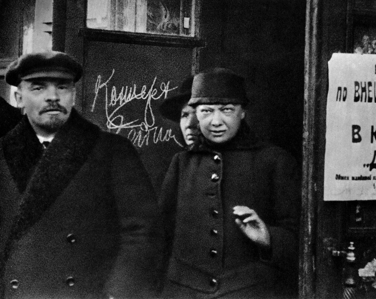 Rosyjski przywódca bolszewików Władimir Lenin i jego żona Nadieżda Krupska, Rosja, 1922 autorstwa Unbekannt