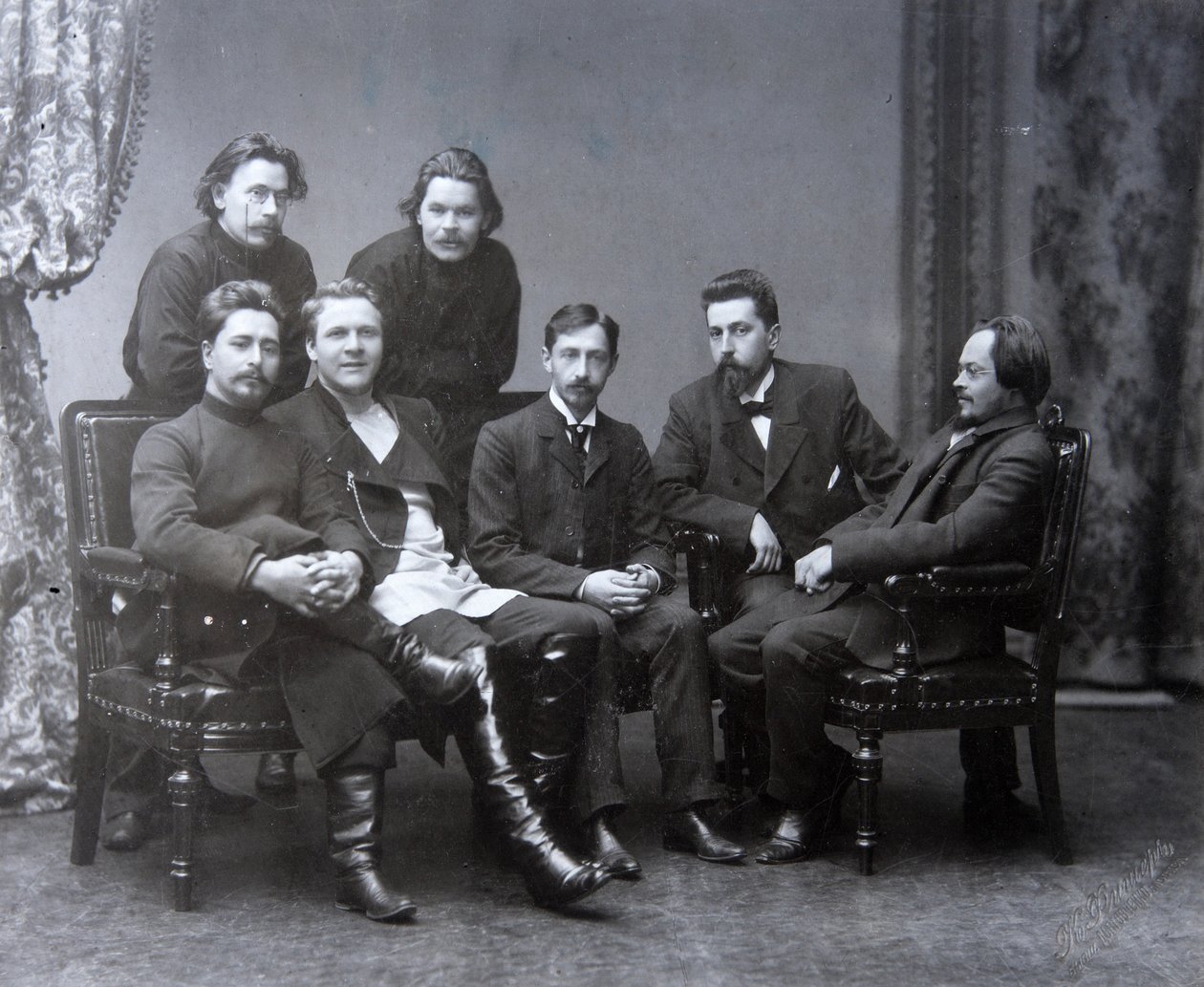 Rosyjski pisarz Maxim Gorky w grupie literackiej Sreda Wednesday, 1902 autorstwa Unbekannt
