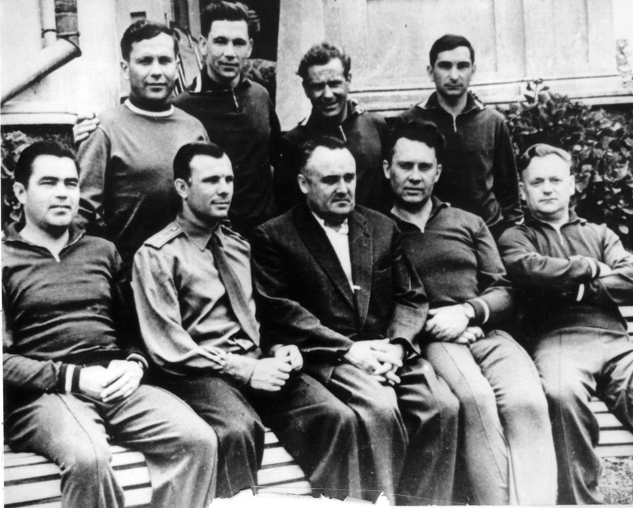 Rosyjski inżynier rakietowy Siergiej Korolow z kosmonautami, Krym, ZSRR, ok. 1960 autorstwa Unbekannt