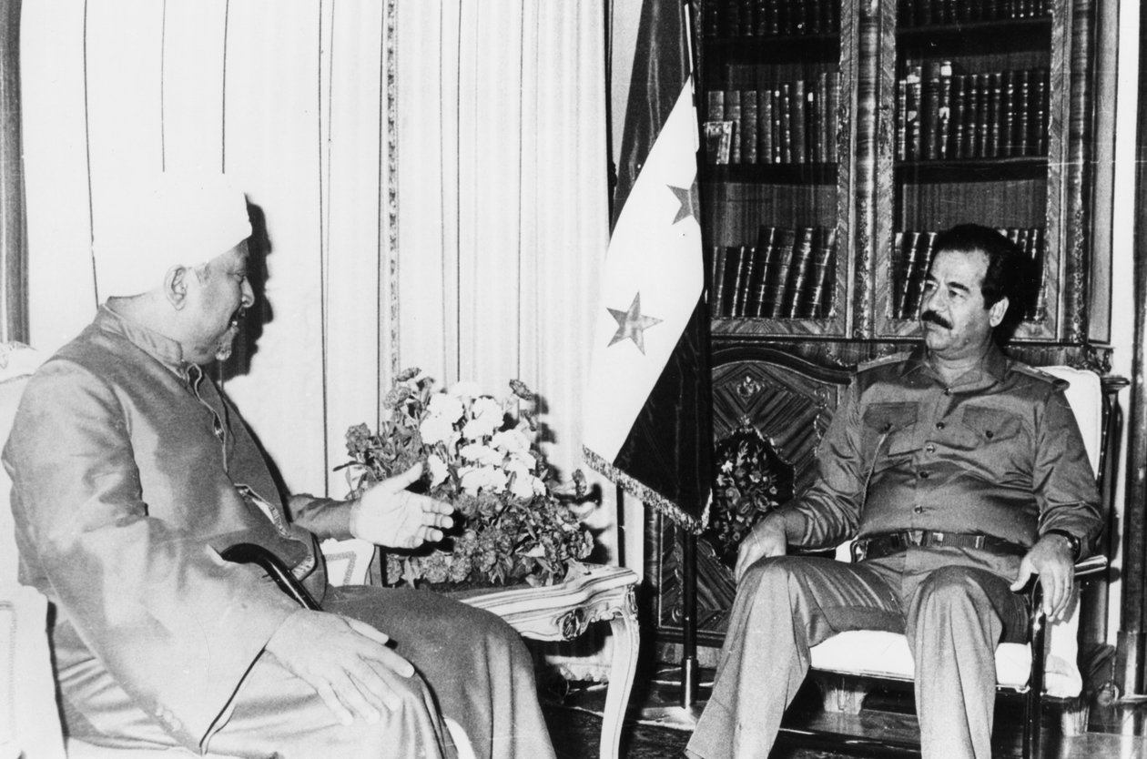 Saddam Husajn na spotkaniu, Irak, 1986 autorstwa Unbekannt