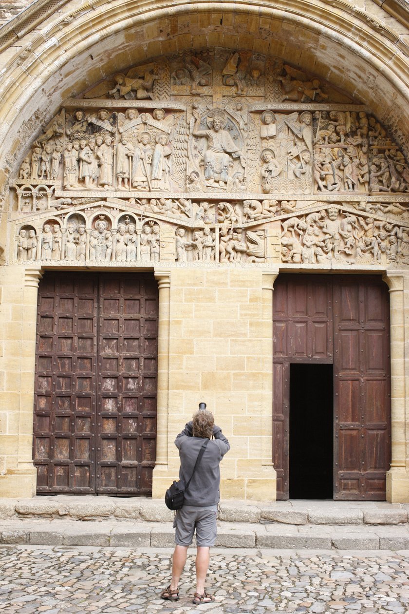Drzwi i tympanon kościoła opactwa Sainte Foy, Conques, Francja autorstwa Unbekannt