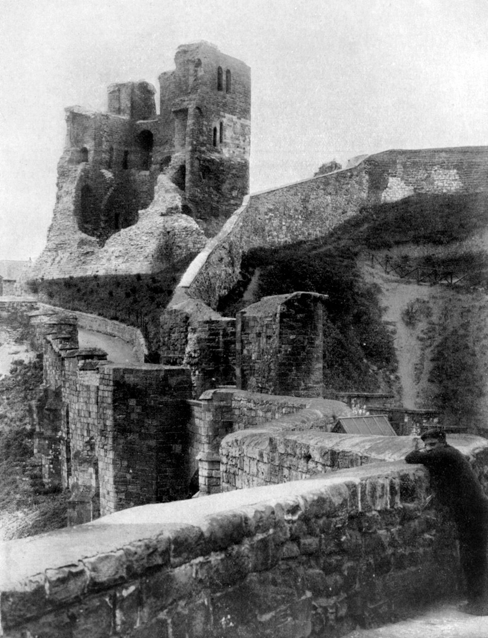 Zamek Scarborough, North Yorkshire, Anglia, 1924-1926 autorstwa Unbekannt