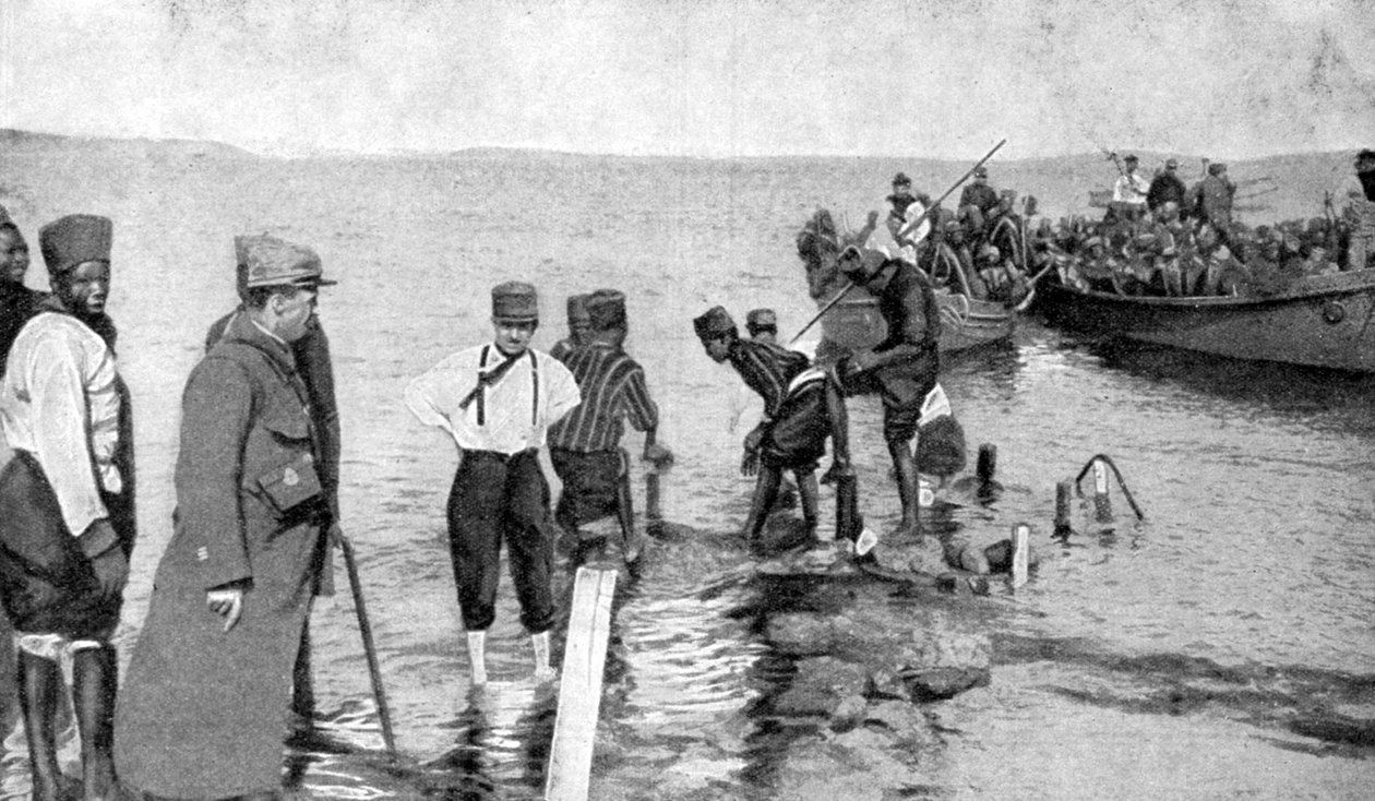 Żołnierze senegalscy wyruszający na wybrzeże Egiptu, I wojna światowa, 1915 r. autorstwa Unbekannt