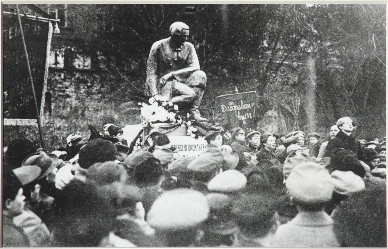 Siergiej Jesienin na poświęceniu pomnika Kolcowa Razina, 1918 r. autorstwa Unbekannt