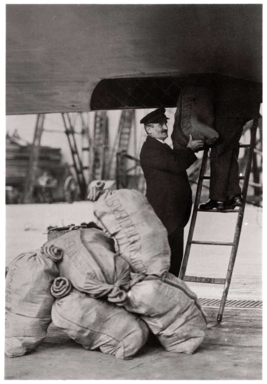 Wysyłka poczty, Zeppelin LZ 127 Graf Zeppelin, 1933 autorstwa Unbekannt