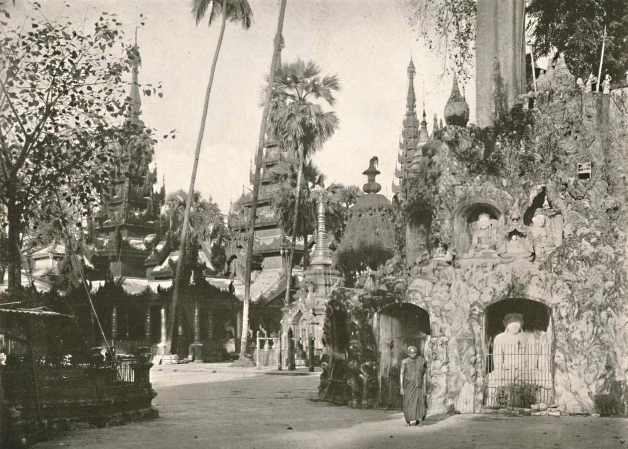 Kapliczki w pagodzie Shwedagon, Rangun, 1900. autorstwa Unbekannt