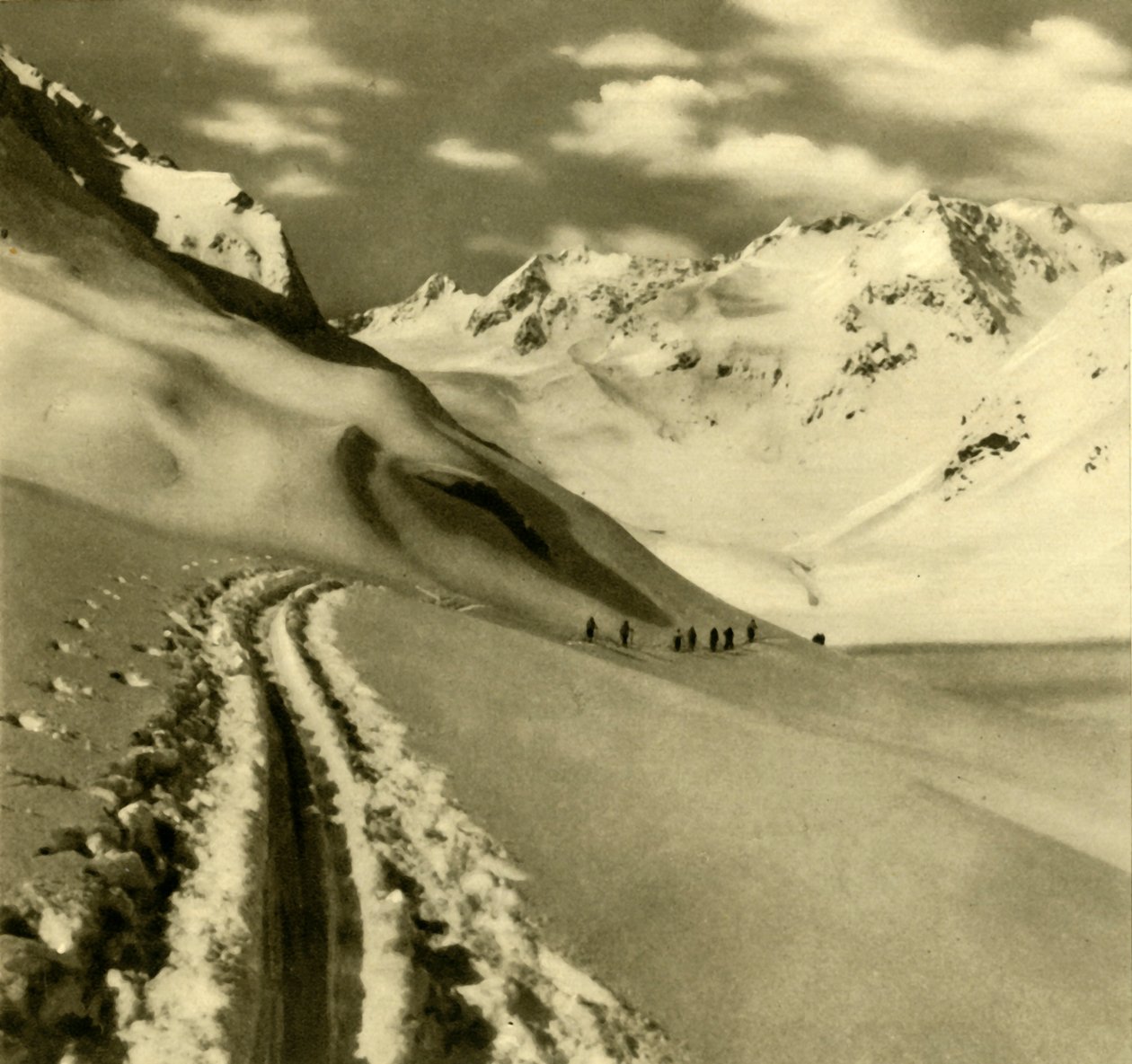 Narciarstwo na lodowcu Alpeiner Ferner w Alpach Sztubajskich, Austria, c1935. autorstwa Unbekannt