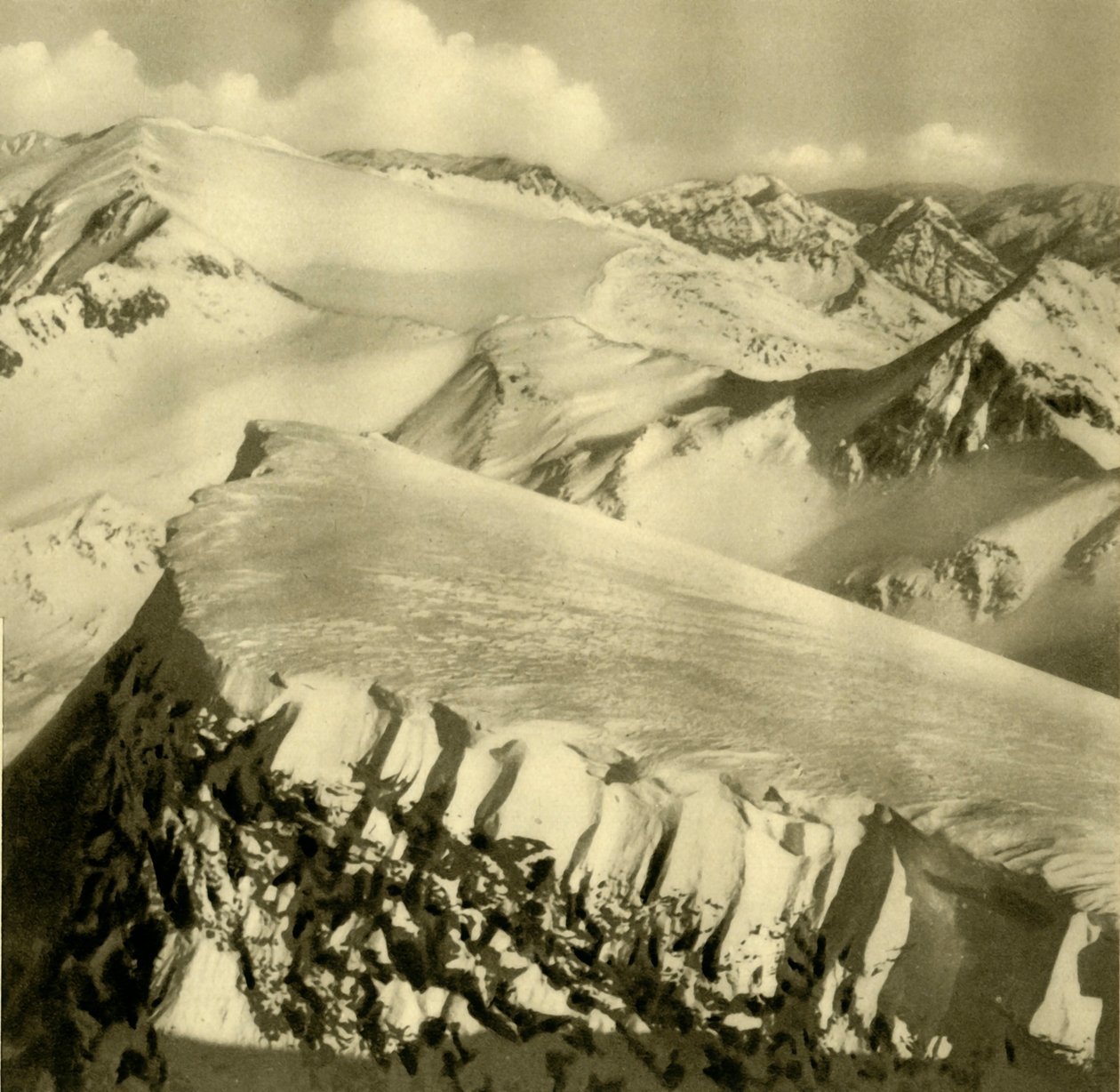 Pokryte śniegiem góry, Bad Hofgastein, Austria, ok. 1935. autorstwa Unbekannt
