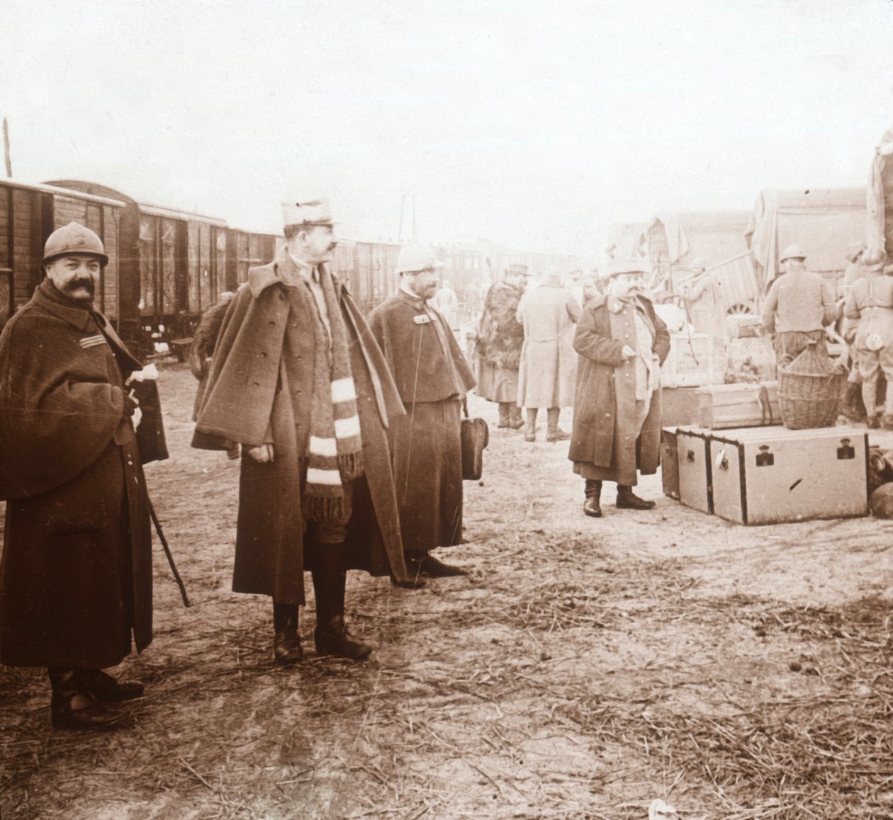 Żołnierze przybywający do Amanvillers, Francja, c1914-c1918 autorstwa Unbekannt