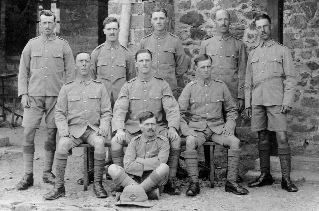 Żołnierze 5 pułku East Surrey, Chakrata, Indie, 1917 autorstwa Unbekannt
