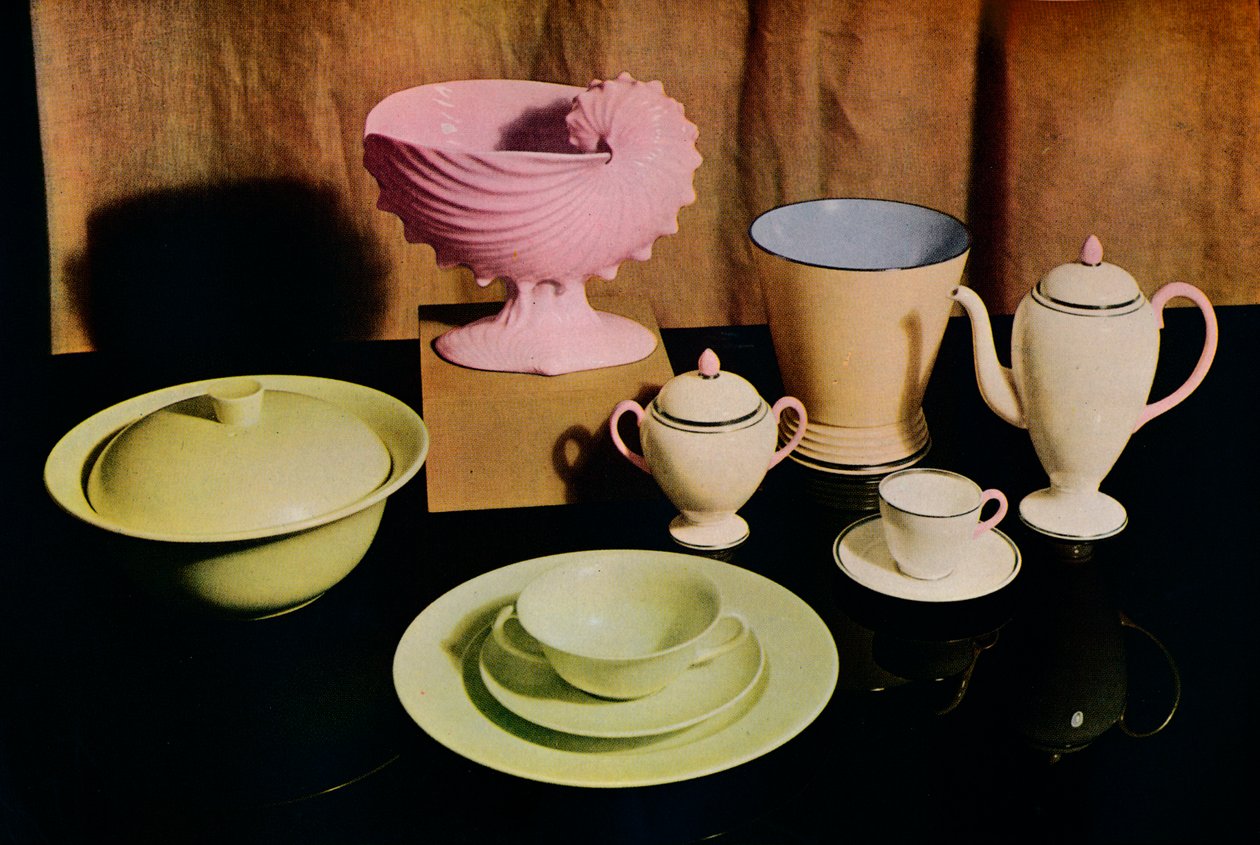 Niektóre z najnowszych produktów fabryki Wedgwood Etruria, 1936 autorstwa Unbekannt