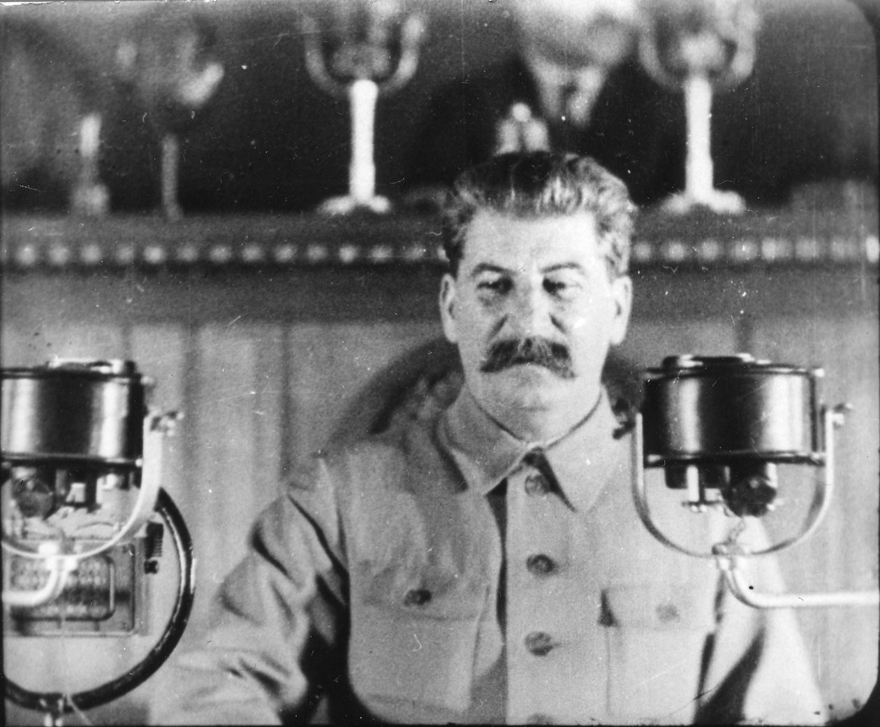 Przywódca sowiecki Józef Stalin wygłasza przemówienie na Zjeździe Partii Komunistycznej, lata 30. XX wieku autorstwa Unbekannt