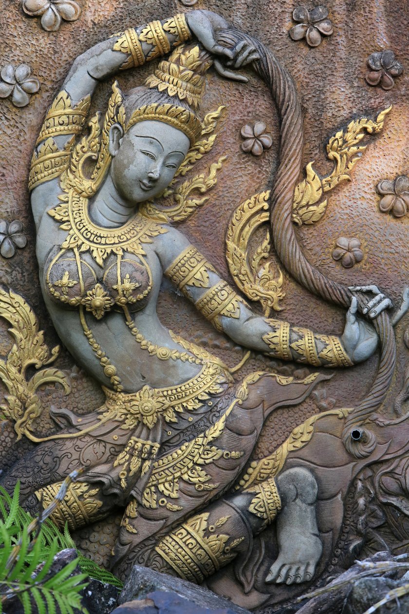 Posąg Bogini Phra Mae Thorani Bogini Ziemi Obrończyni Buddy. Co Inpeng. Wientian. Laos, 20151029, Wientian, Laos autorstwa Unbekannt