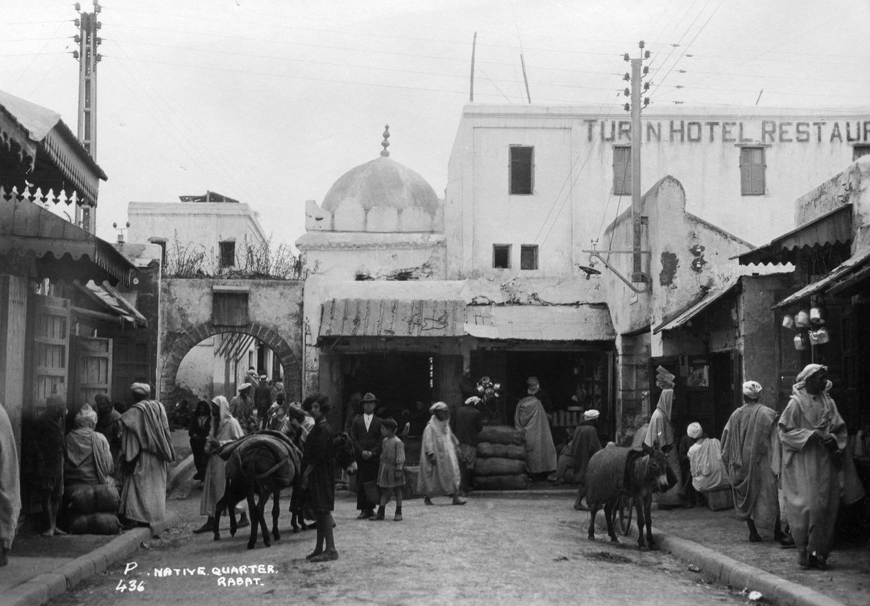 Scena uliczna, Rabat, Maroko, c1920-c1930 autorstwa Unbekannt
