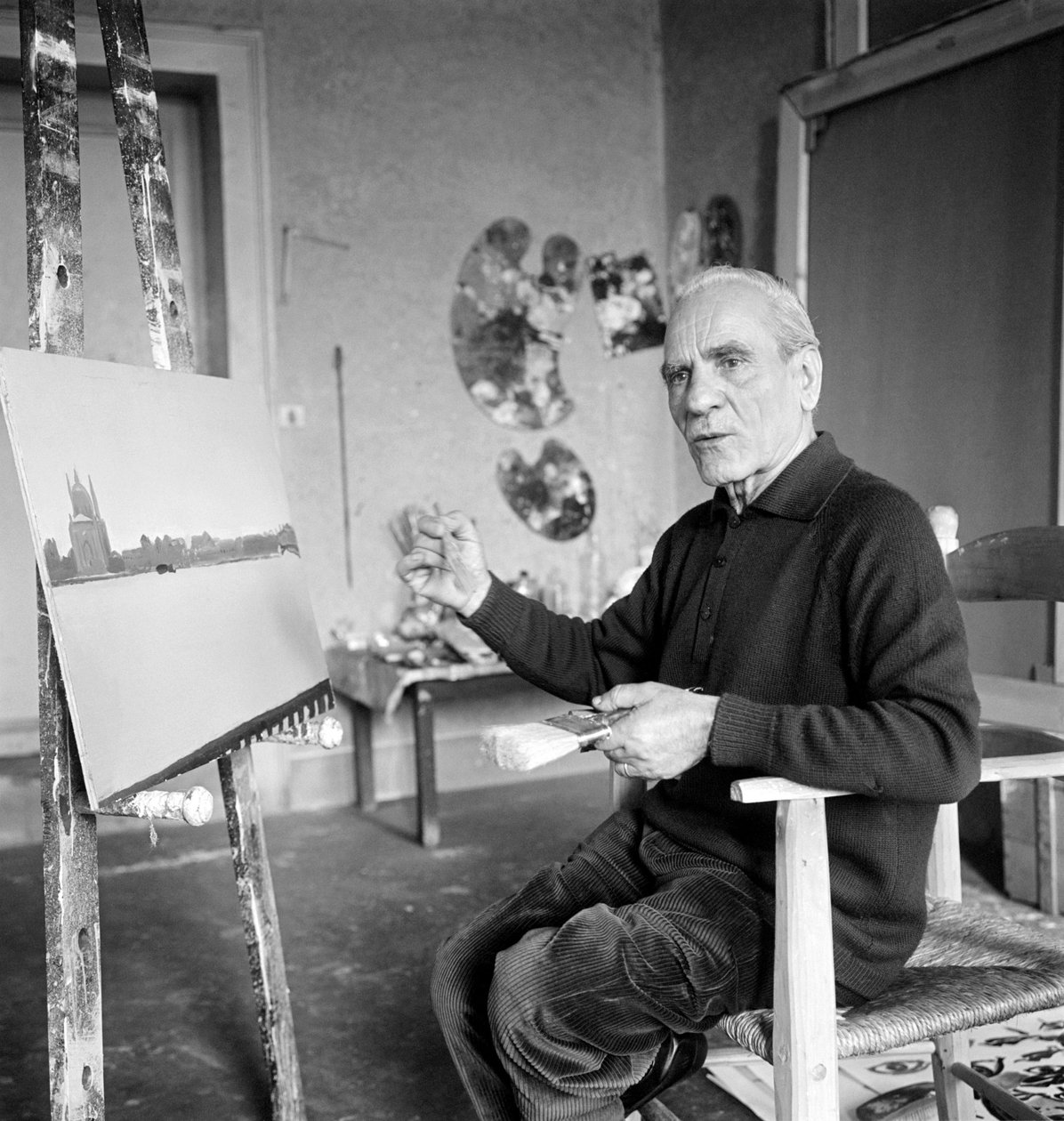 MALARZ VIRGILIO GUIDI W SWOJEJ STUDIO - WENECJA - 1970 autorstwa Unbekannt