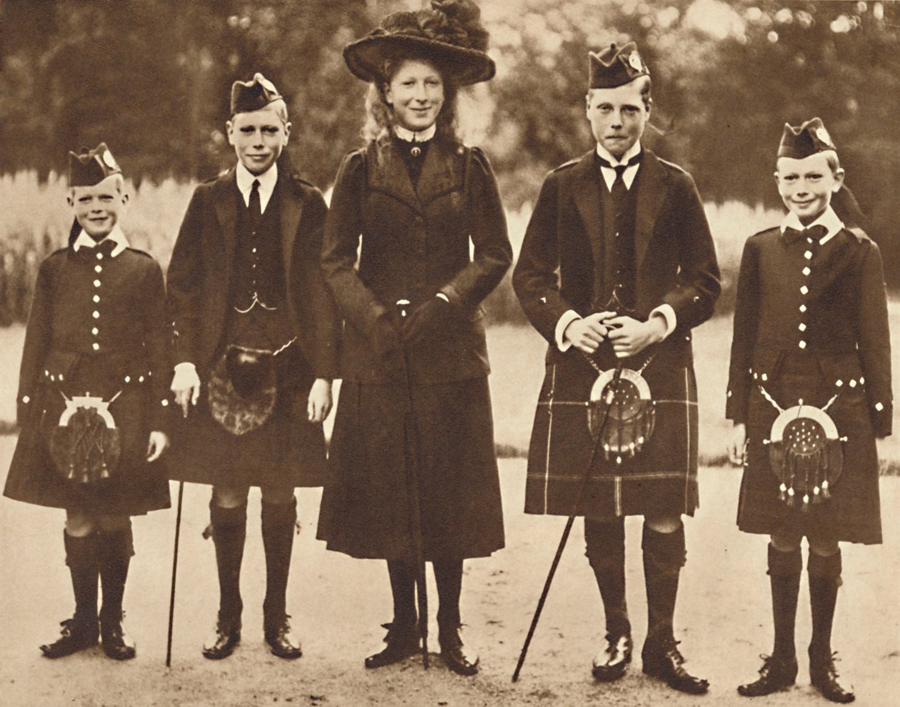 Dzieci króla Jerzego V i królowej Marii, c1910, 1937. autorstwa Unbekannt