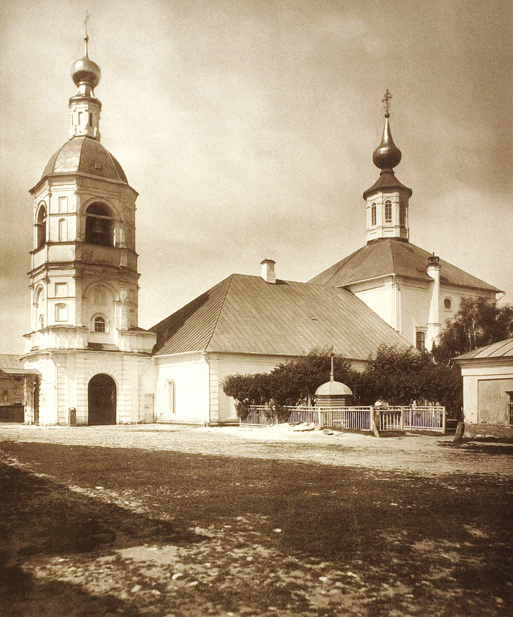 Kościół Trójcy Życiodajnej, Arbat, Moskwa, Rosja, 1881 autorstwa Unbekannt